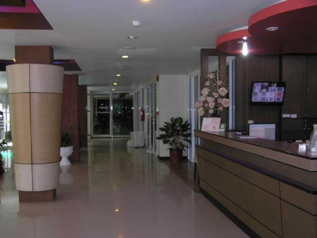 קון קאן The Impress Khonkaen Hotel מראה חיצוני תמונה