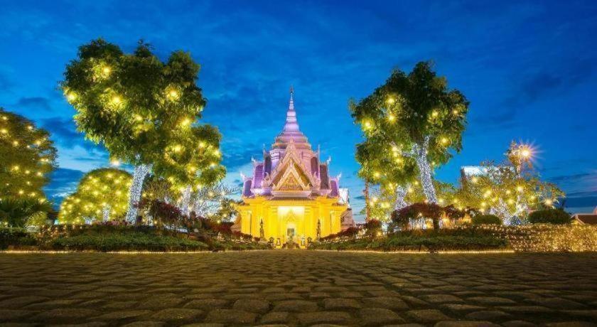 קון קאן The Impress Khonkaen Hotel מראה חיצוני תמונה