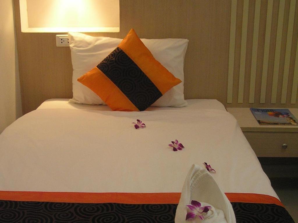 קון קאן The Impress Khonkaen Hotel מראה חיצוני תמונה